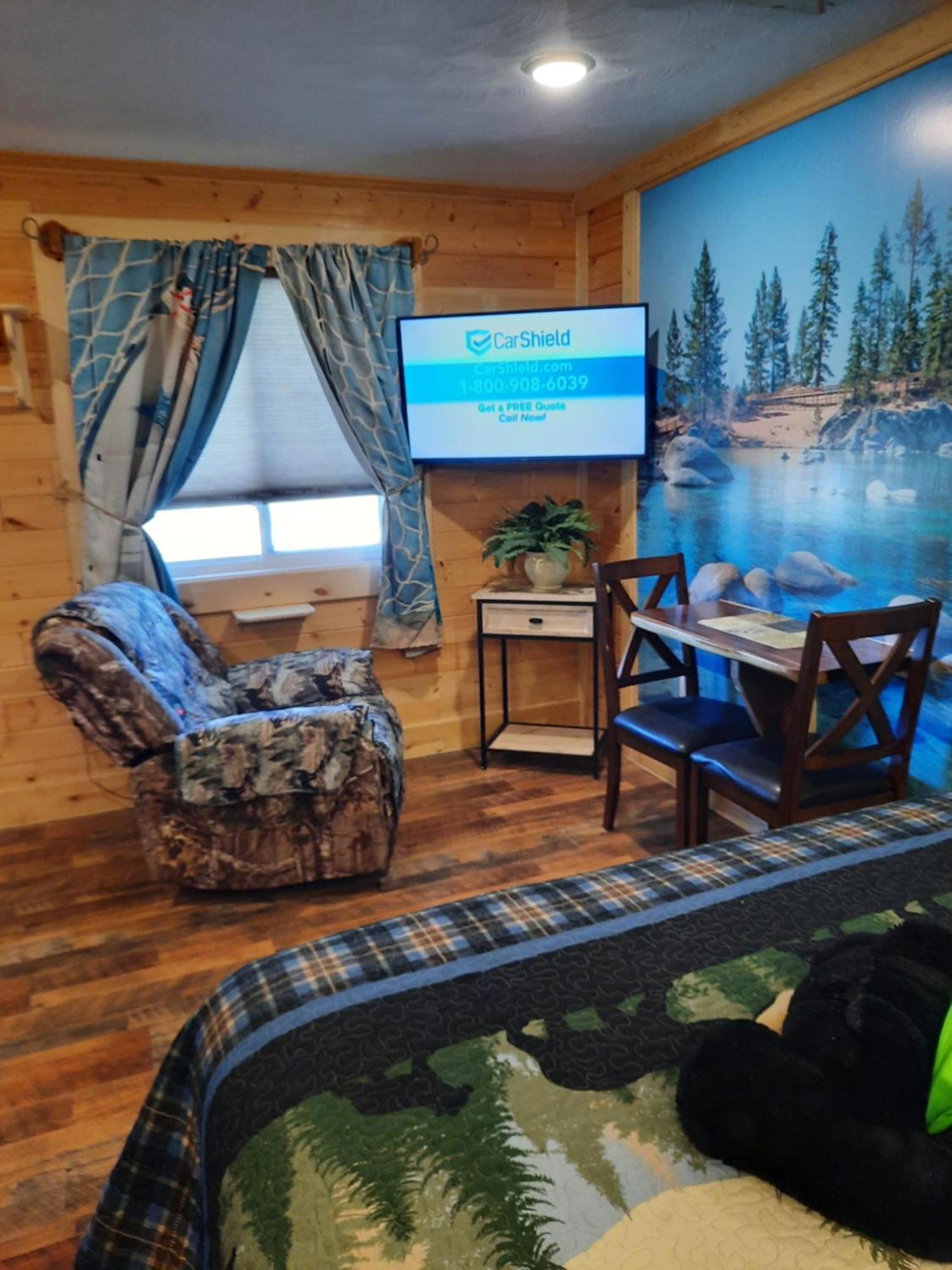 Bear Cove Inn Saint Ignace Exterior foto